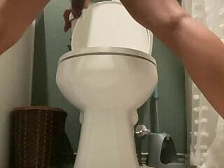 Stroking on the toilet and twerking